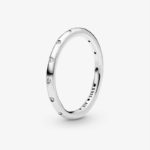 Pandora Simple Sparkling Band Ring 190945